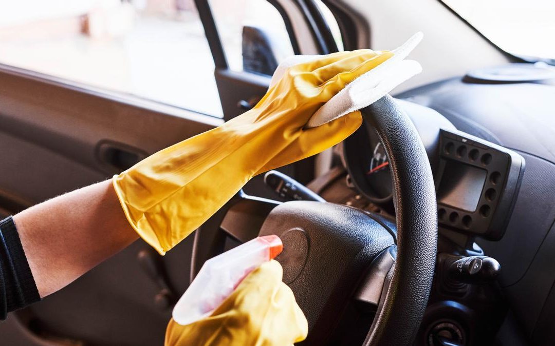 ¿Recuperar el brillo de los plásticos del interior del coche? Solo con estos productos