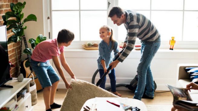 Cómo hacer las tareas de limpieza en casa con la ayuda de los niños